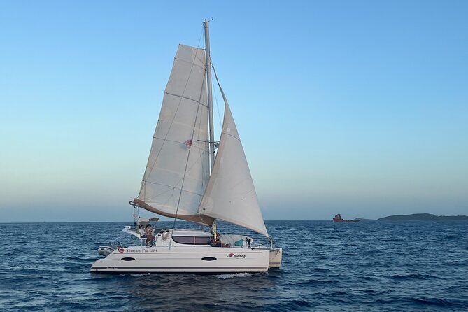 Catamaran Sail to Jost Van Dyke (Soggy Dollar Bar) - Breakfast, unlimited mimosas, and how the bar works on the water
