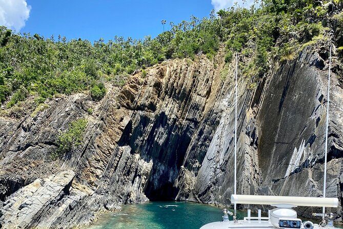 Full Day Snorkeling and Beach Hopping- 37' Intrepid - Beach hopping stops: Magen’s Bay and St John’s bays (Peter Bay, Waterlemon Cay, and more)