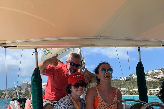 Half Day Sail and Snorkel with the Turtles - On Board: Fresh Rinse, Restrooms, and the Open Bar Setup