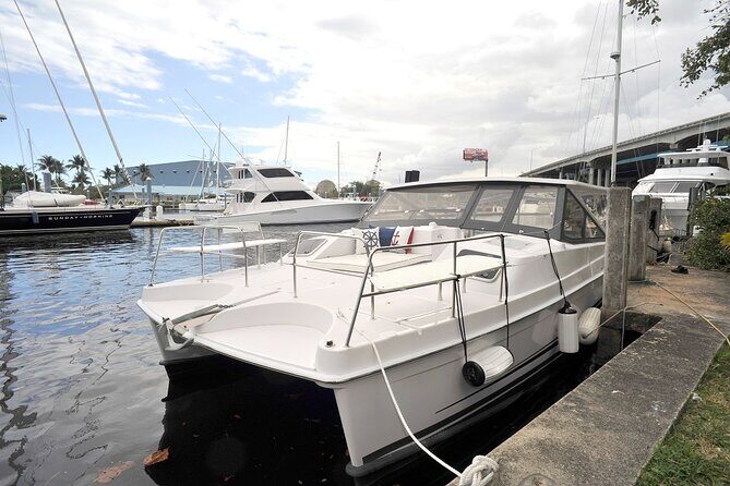Private Luxury Power Catamaran. Enjoy USVI Aboard MV Hydra - A comfortable private catamaran that stays dry