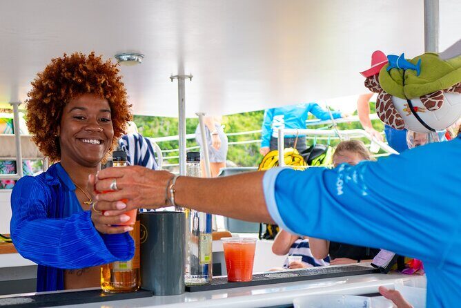 St. Thomas Sunset Sail, Serenity at Sea - Crew and onboard comfort: small things that matter on a short sail